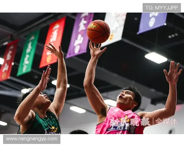 南京篮球队以94分稳居总决赛积分榜首位争夺冠军势头强劲